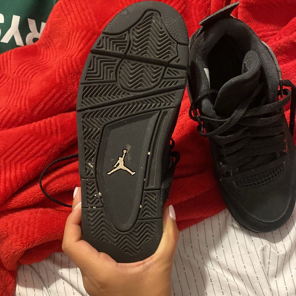 Black cats fours